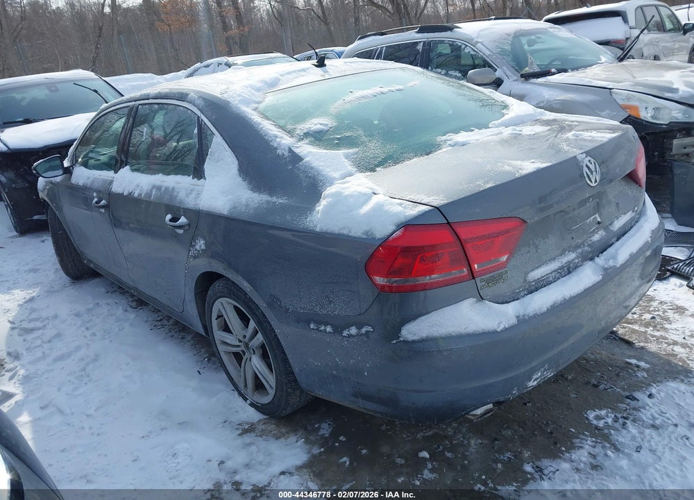 2012 VOLKSWAGEN PASSAT 3.6L V6 SE VIN: 1VWBM7A37CC095879