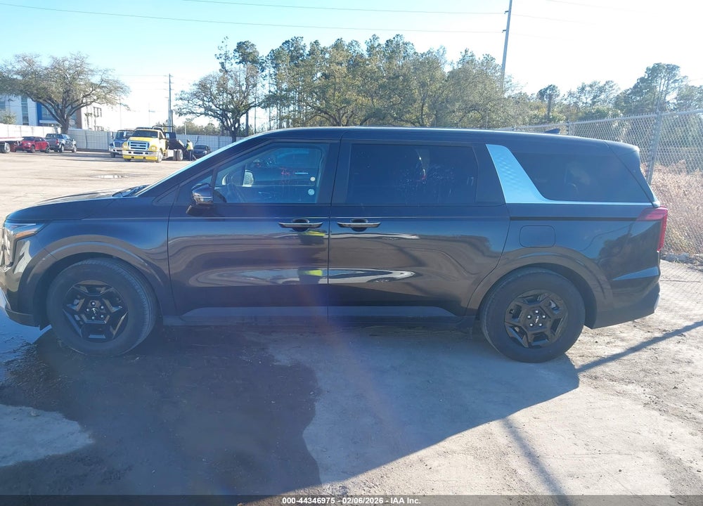 2025 KIA CARNIVAL MPV LXS VIN: KNDNB5K36S6533779