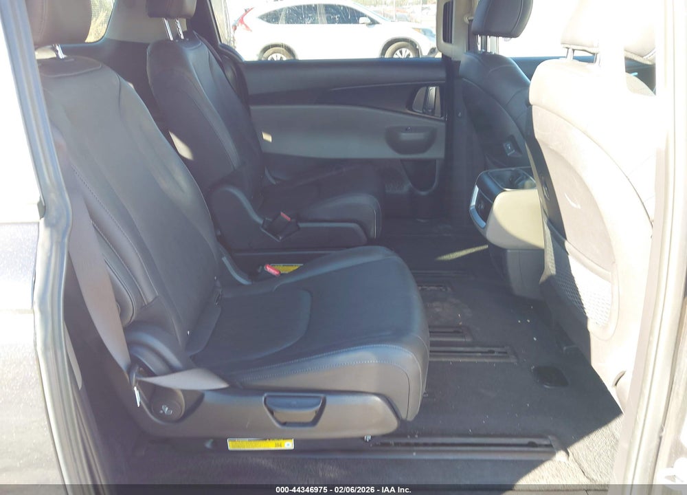 2025 KIA CARNIVAL MPV LXS VIN: KNDNB5K36S6533779