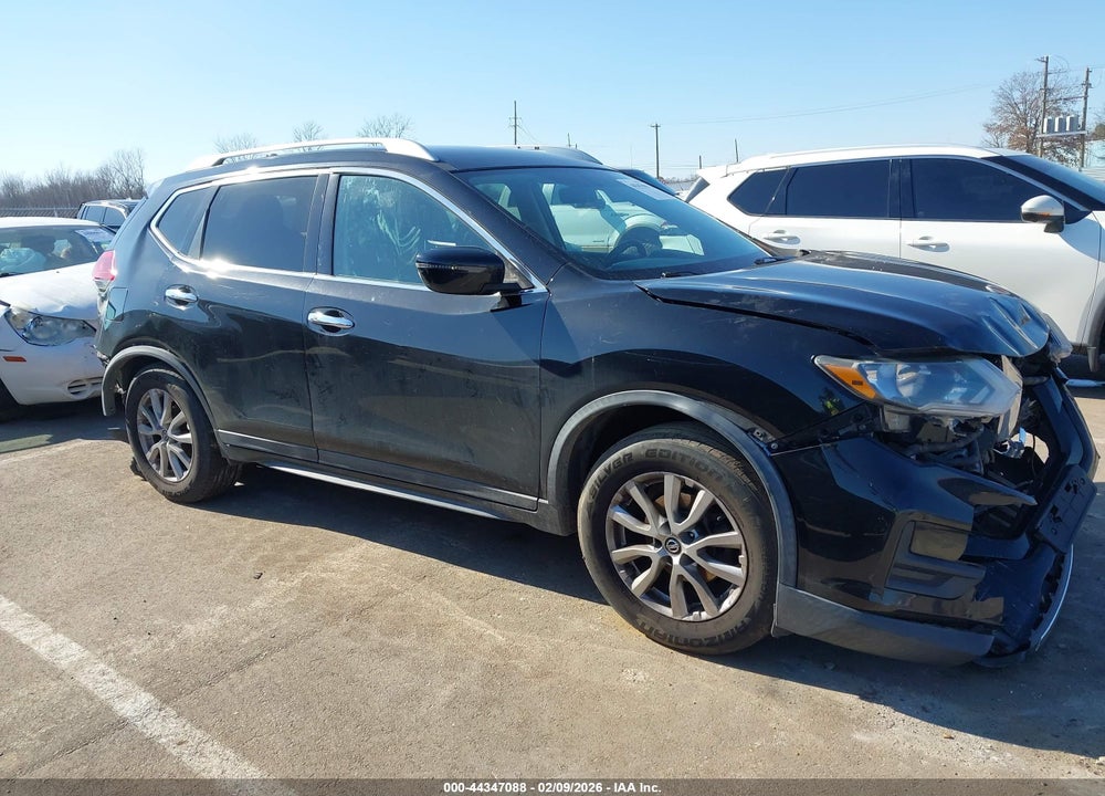 2018 NISSAN ROGUE SV VIN: KNMAT2MV5JP550199
