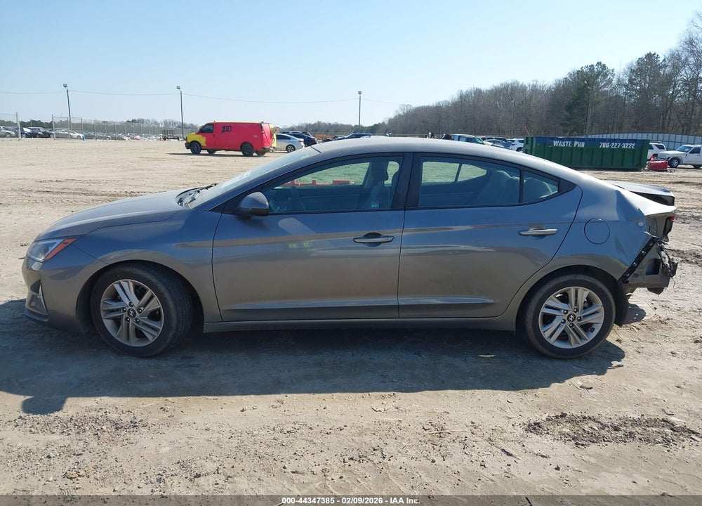 2019 HYUNDAI ELANTRA SEL VIN: 5NPD84LF1KH440056