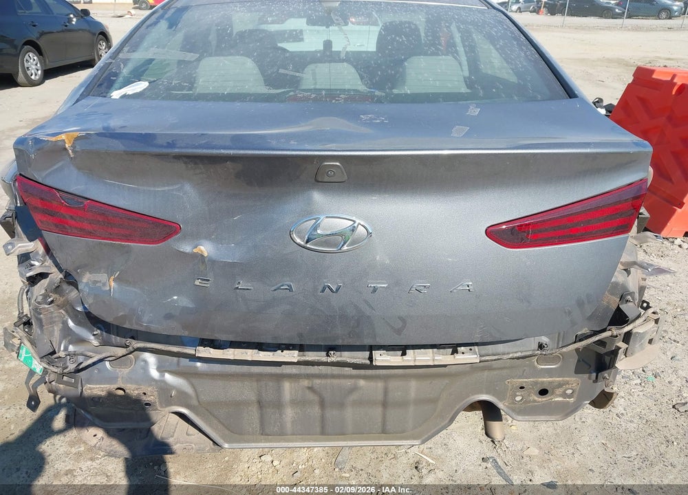 2019 HYUNDAI ELANTRA SEL VIN: 5NPD84LF1KH440056