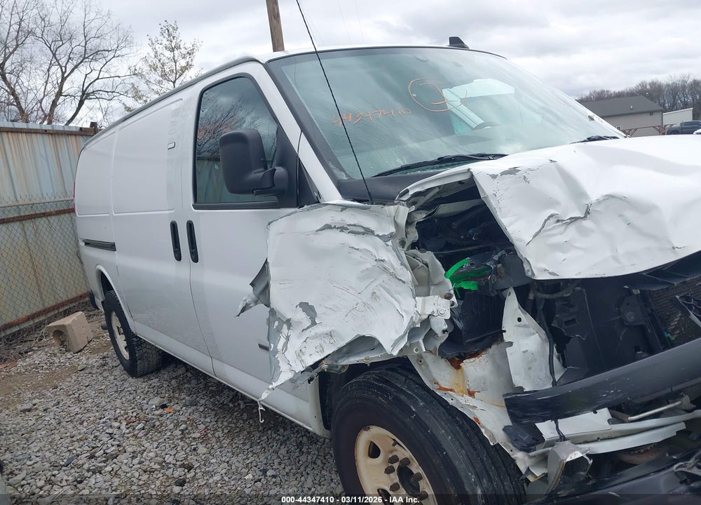 2020 CHEVROLET EXPRESS CARGO RWD 2500 REGULAR WHEELBASE WT VIN: 1GCWGAF18L1271804