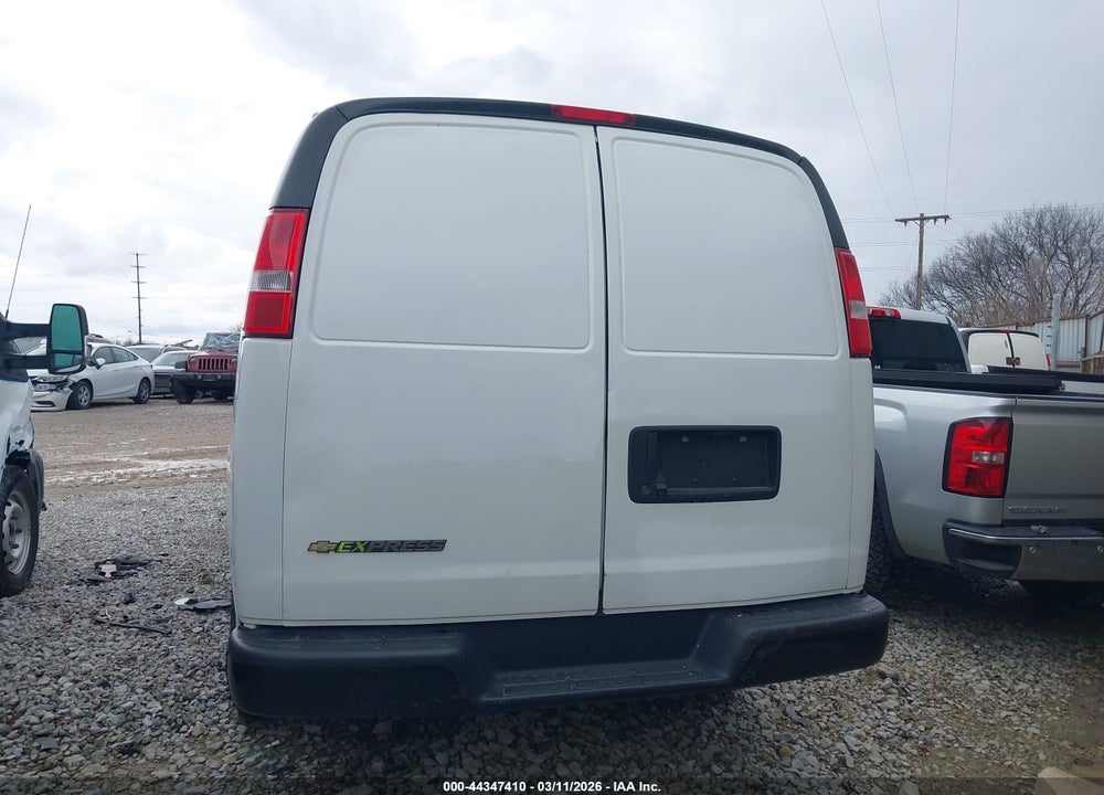 2020 CHEVROLET EXPRESS CARGO RWD 2500 REGULAR WHEELBASE WT VIN: 1GCWGAF18L1271804