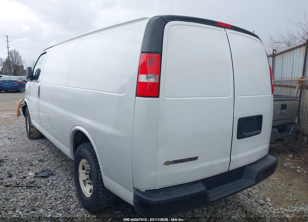 2020 CHEVROLET EXPRESS CARGO RWD 2500 REGULAR WHEELBASE WT VIN: 1GCWGAF18L1271804