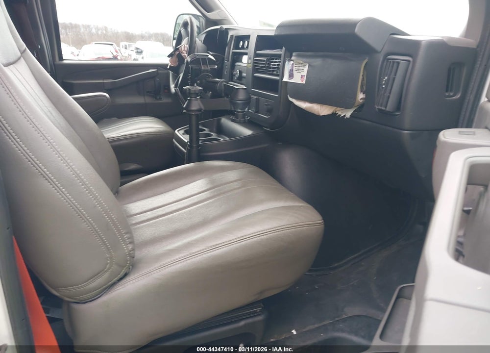 2020 CHEVROLET EXPRESS CARGO RWD 2500 REGULAR WHEELBASE WT VIN: 1GCWGAF18L1271804
