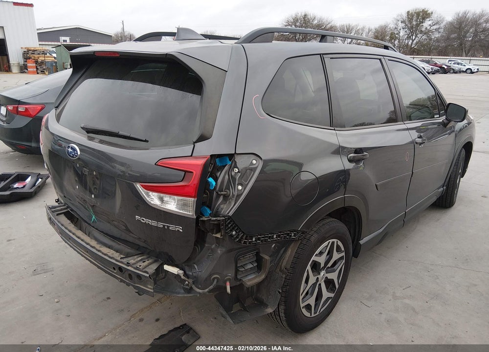 2021 SUBARU FORESTER PREMIUM VIN: JF2SKAFC2MH465950