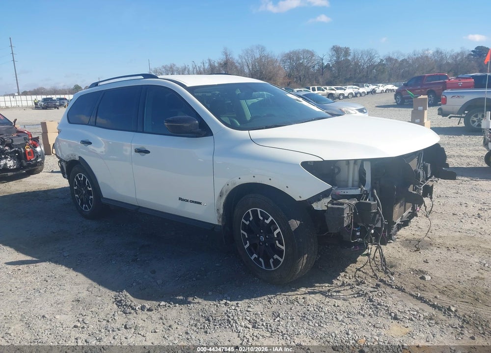 2020 NISSAN PATHFINDER SV 2WD VIN: 5N1DR2BN2LC637806