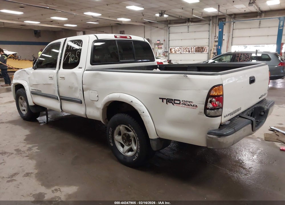 2003 TOYOTA TUNDRA SR5 V8 VIN: 5TBBT44123S365588