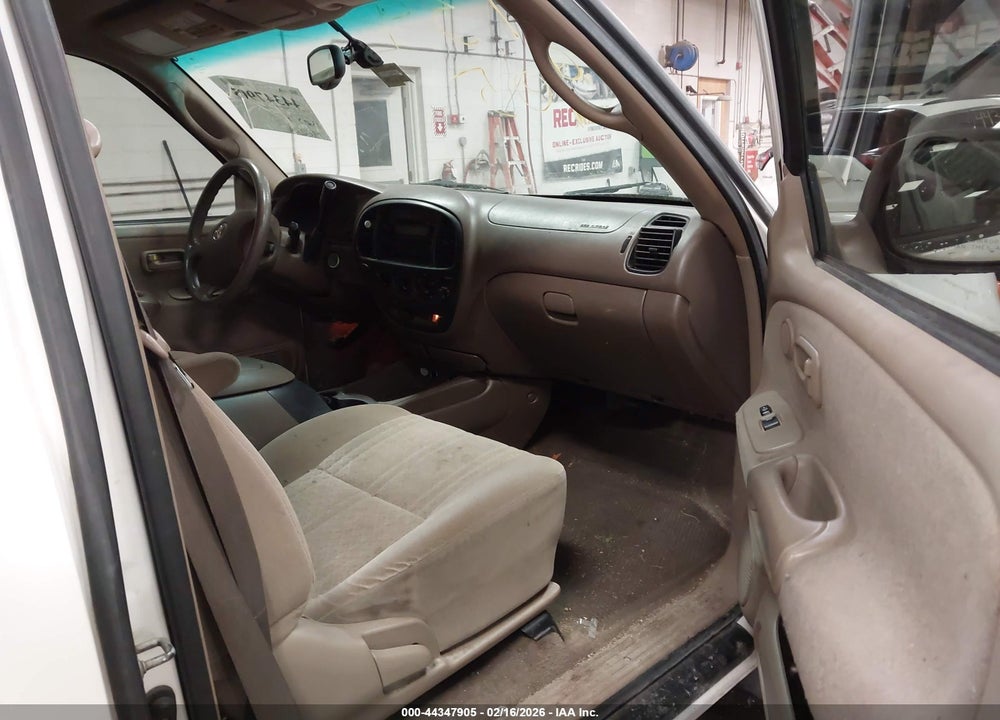 2003 TOYOTA TUNDRA SR5 V8 VIN: 5TBBT44123S365588
