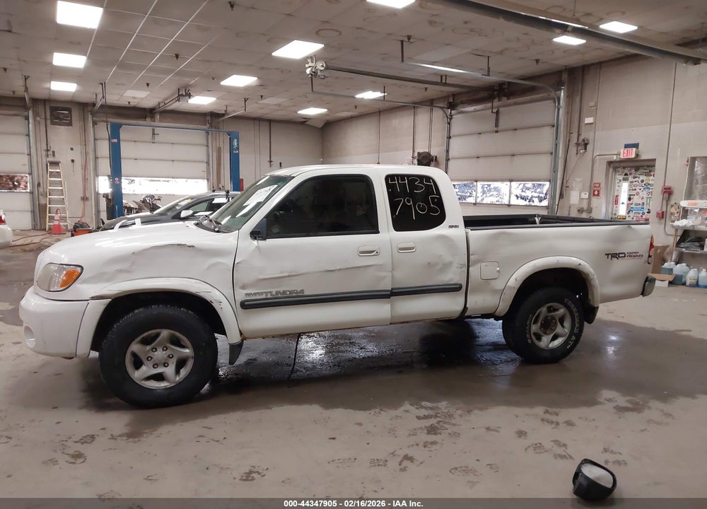 2003 TOYOTA TUNDRA SR5 V8 VIN: 5TBBT44123S365588
