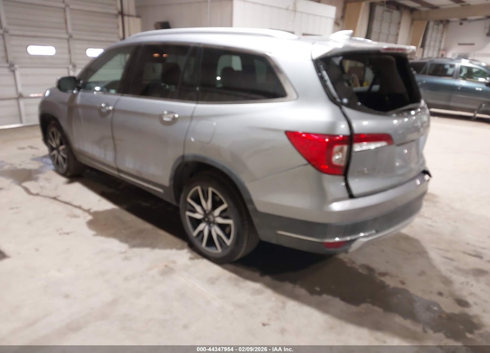 2020 HONDA PILOT 2WD TOURING 7 PASSENGER VIN: 5FNYF5H69LB010894