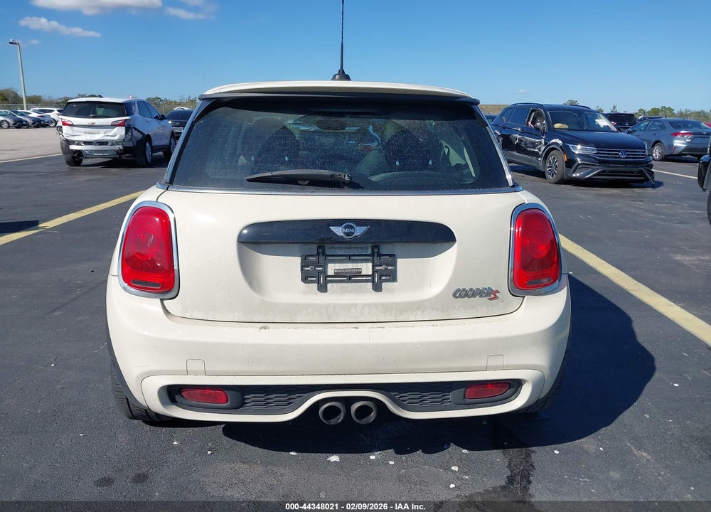 2015 MINI HARDTOP COOPER S VIN: WMWXP7C58F2A41077