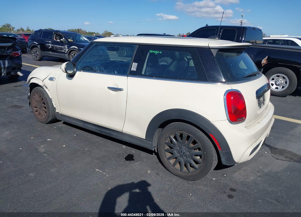 2015 MINI HARDTOP COOPER S VIN: WMWXP7C58F2A41077