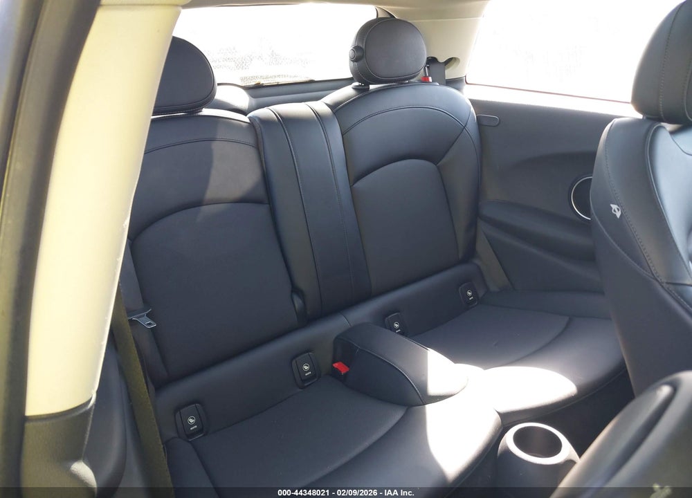 2015 MINI HARDTOP COOPER S VIN: WMWXP7C58F2A41077