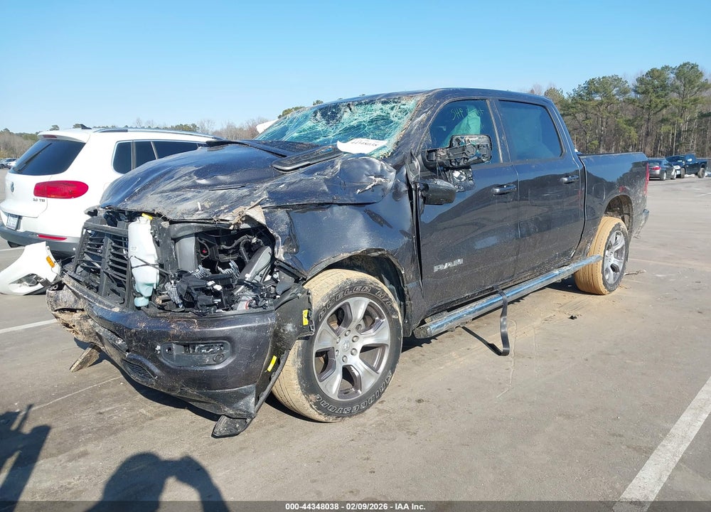 2023 RAM 1500 LAIE  4X4 5'7 BOX VIN: 1C6SRFJT6PN613657