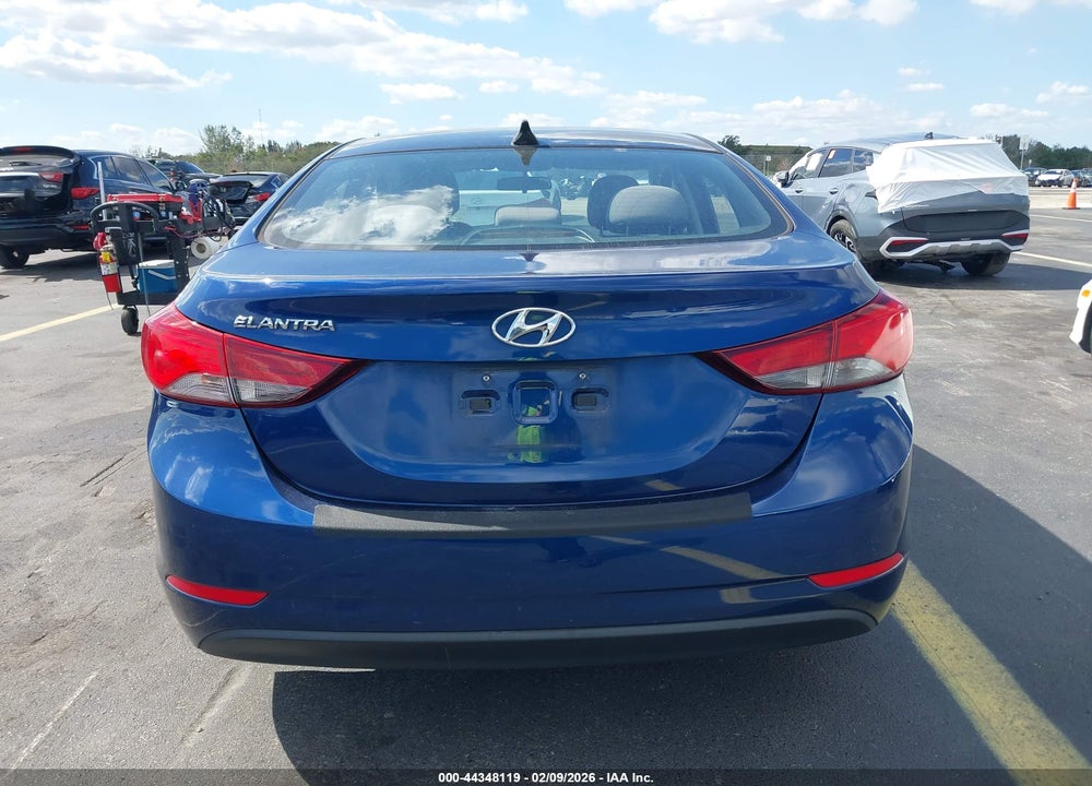 2016 HYUNDAI ELANTRA SE VIN: 5NPDH4AE9GH774594