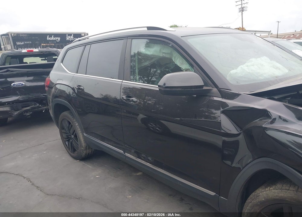 2018 VOLKSWAGEN ATLAS 3.6L V6 SEL VIN: 1V2ER2CAXJC567794