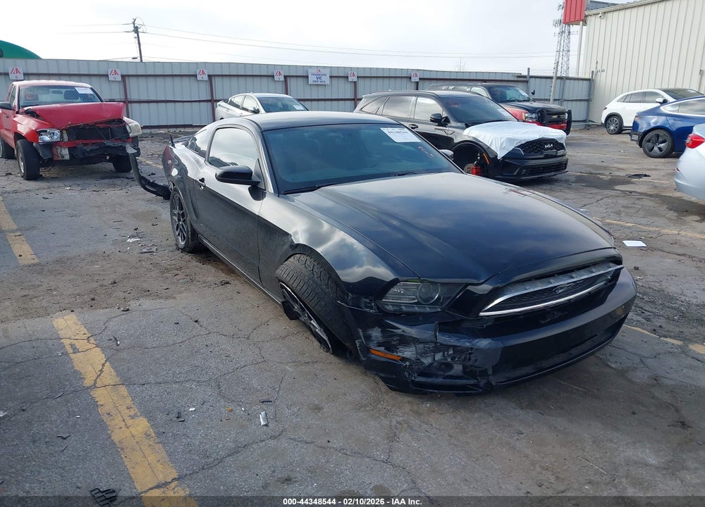 2014 FORD MUSTANG V6 VIN: 1ZVBP8AM4E5287581