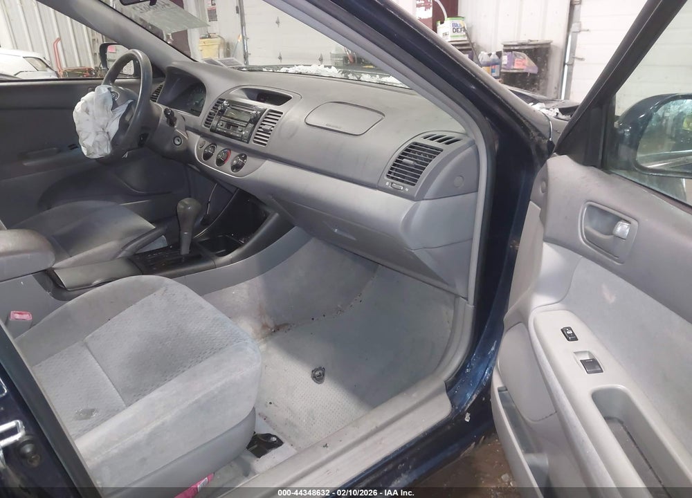 2004 TOYOTA CAMRY LE VIN: 4T1BE32K24U349214