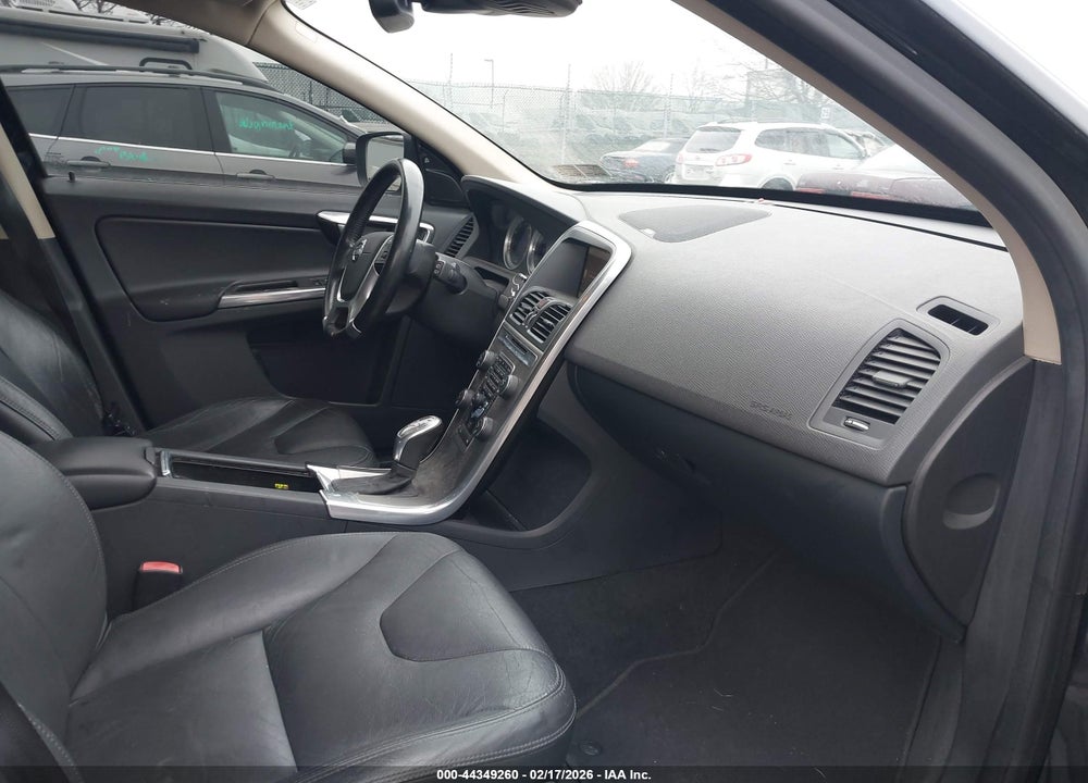 2013 VOLVO XC60 T6 VIN: YV4902DZ5D2407542