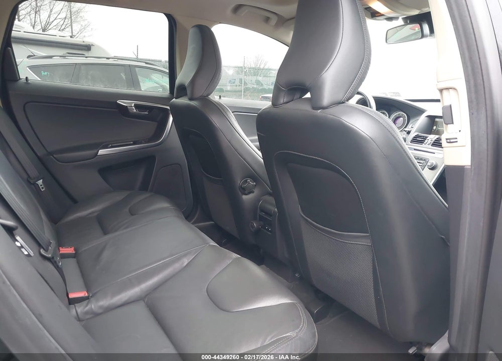 2013 VOLVO XC60 T6 VIN: YV4902DZ5D2407542