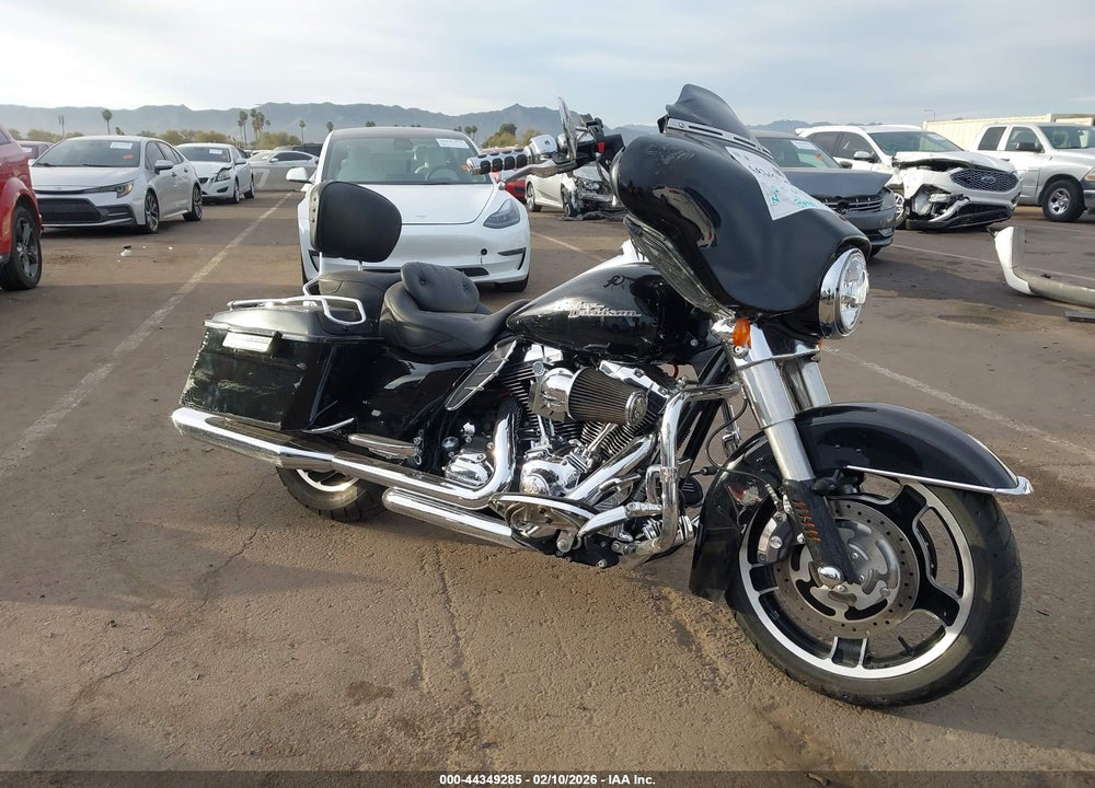2011 HARLEY-DAVIDSON FLHX VIN: 1HD1KB415BB677032