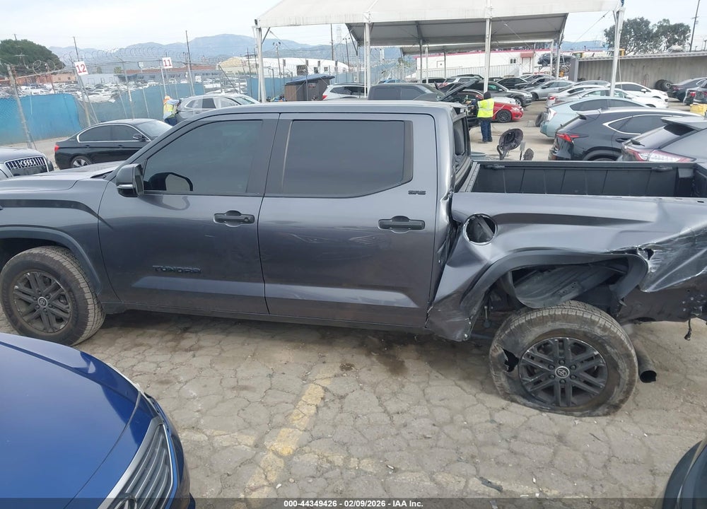2024 TOYOTA TUNDRA SR5 VIN: 5TFLA5DB9RX147375