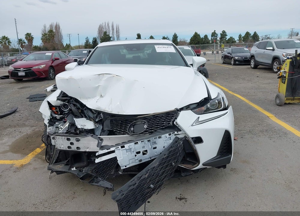 2018 LEXUS IS 300 VIN: JTHBA1D24J5073933