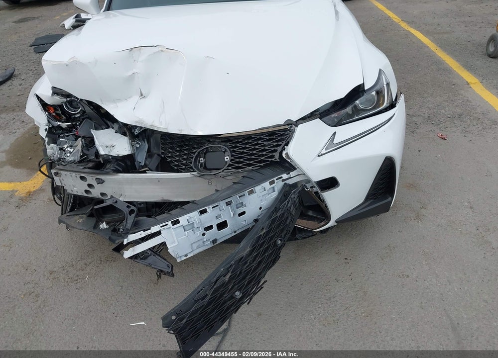 2018 LEXUS IS 300 VIN: JTHBA1D24J5073933
