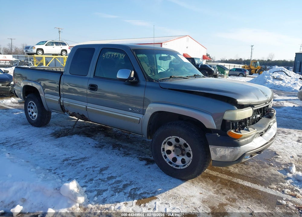 2002 CHEVROLET SILVERADO 1500 LS VIN: 2GCEK19T321327132