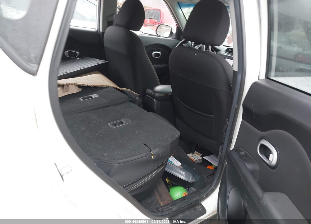 2016 KIA SOUL + VIN: KNDJP3A59G7398290