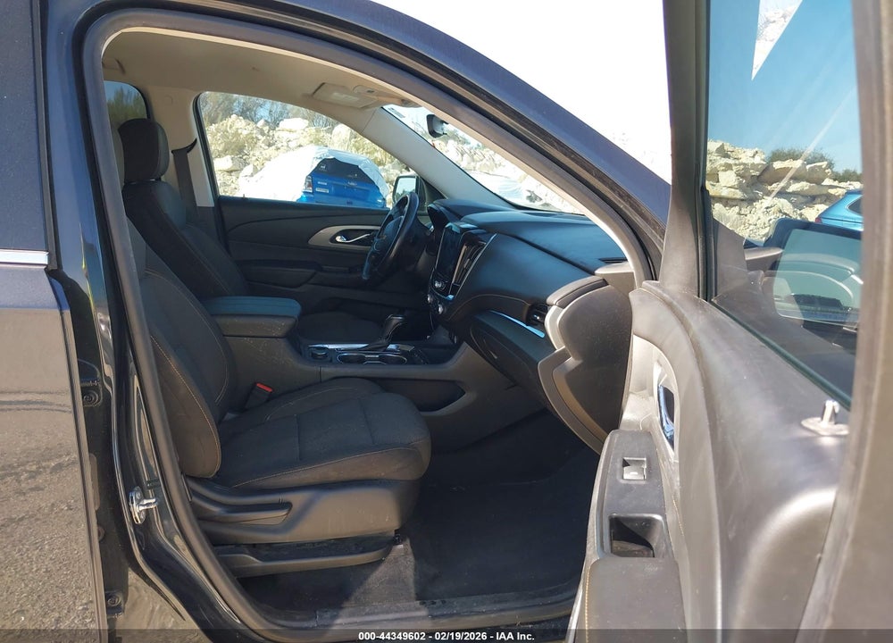 2020 CHEVROLET TRAVERSE FWD LT CLOTH VIN: 1GNERGKWXLJ302486