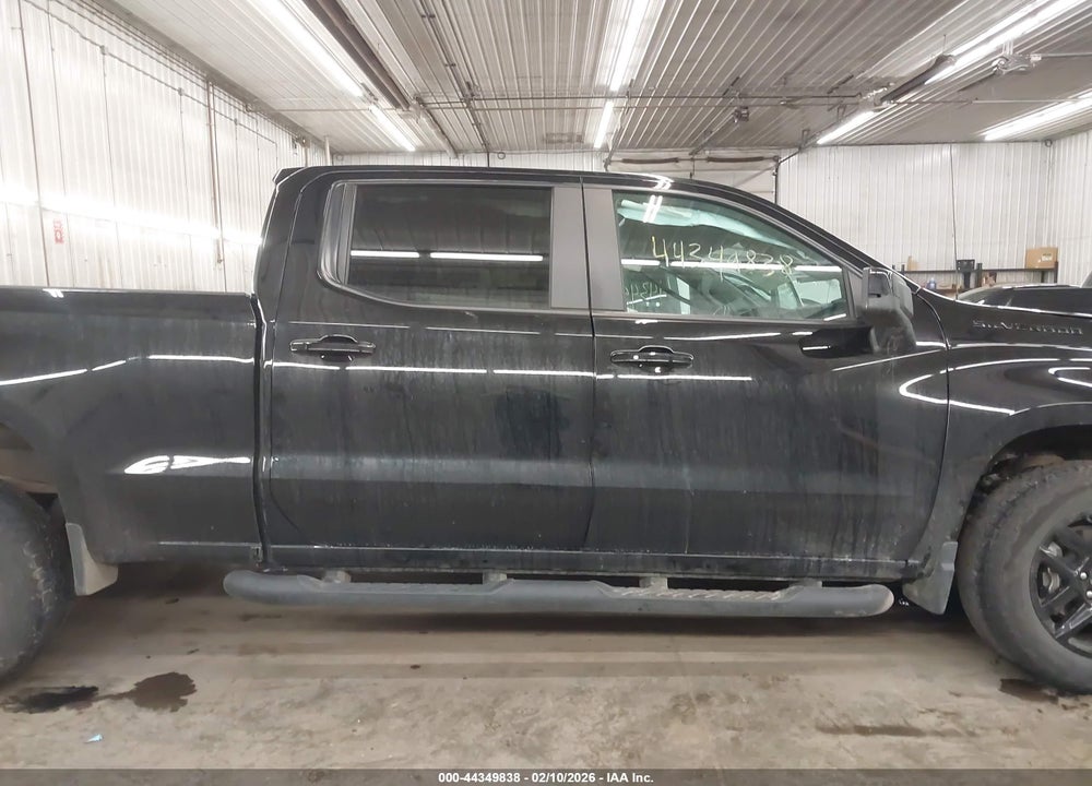 2023 CHEVROLET SILVERADO 1500 4WD  STANDARD BED RST VIN: 1GCUDEE8XPZ181972