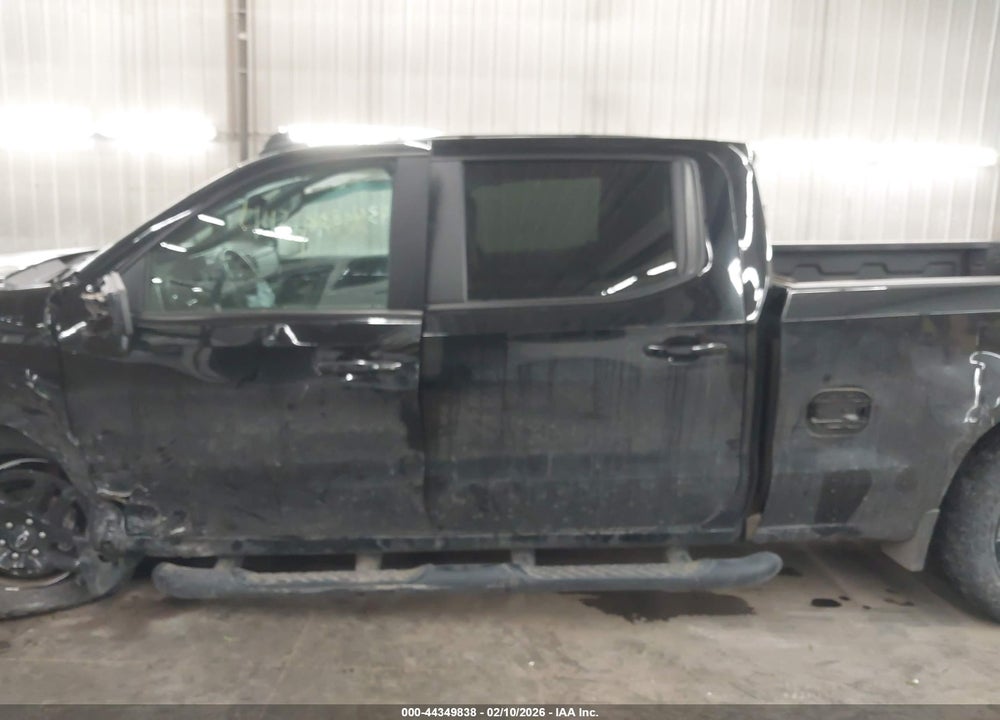 2023 CHEVROLET SILVERADO 1500 4WD  STANDARD BED RST VIN: 1GCUDEE8XPZ181972