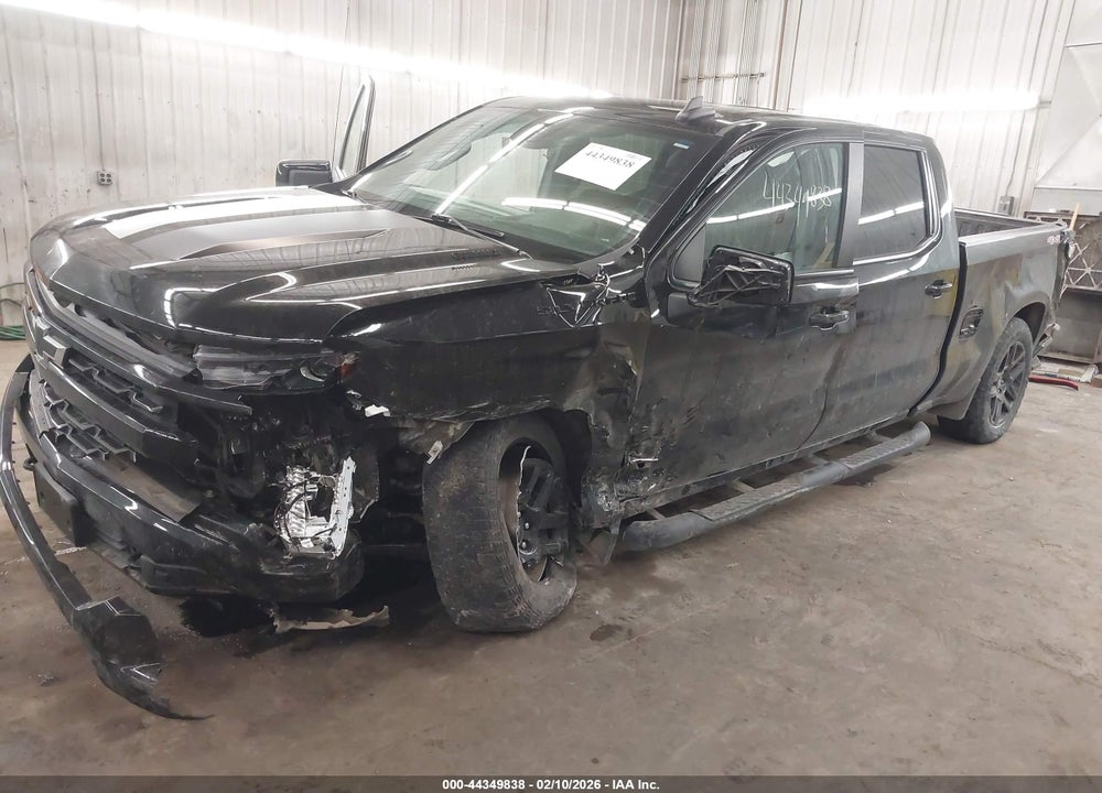 2023 CHEVROLET SILVERADO 1500 4WD  STANDARD BED RST VIN: 1GCUDEE8XPZ181972
