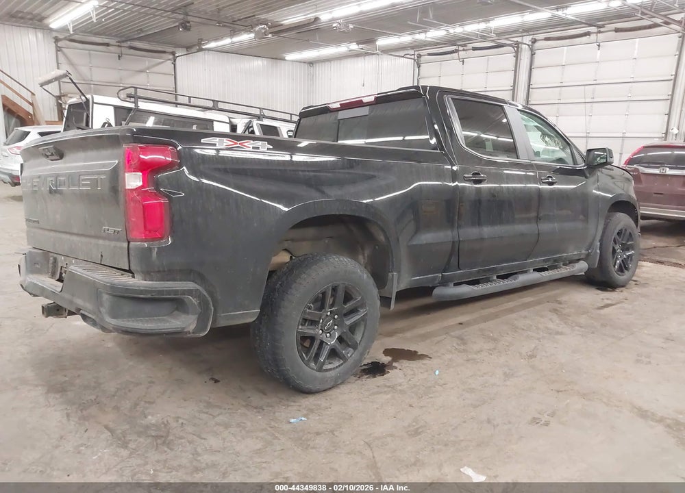 2023 CHEVROLET SILVERADO 1500 4WD  STANDARD BED RST VIN: 1GCUDEE8XPZ181972