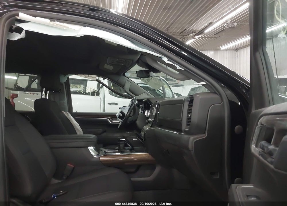 2023 CHEVROLET SILVERADO 1500 4WD  STANDARD BED RST VIN: 1GCUDEE8XPZ181972