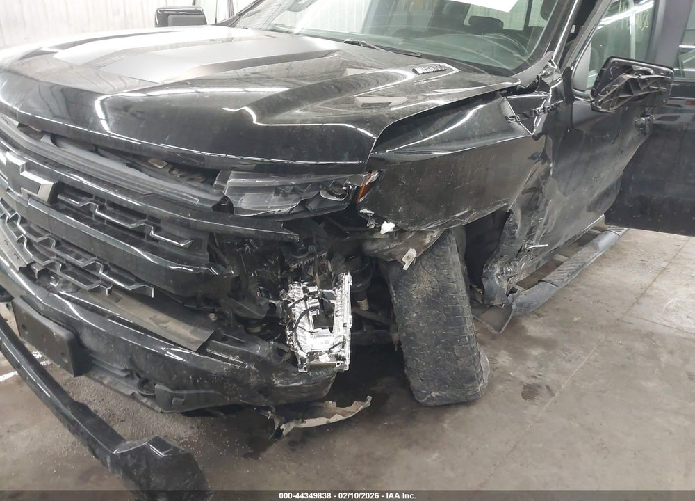 2023 CHEVROLET SILVERADO 1500 4WD  STANDARD BED RST VIN: 1GCUDEE8XPZ181972