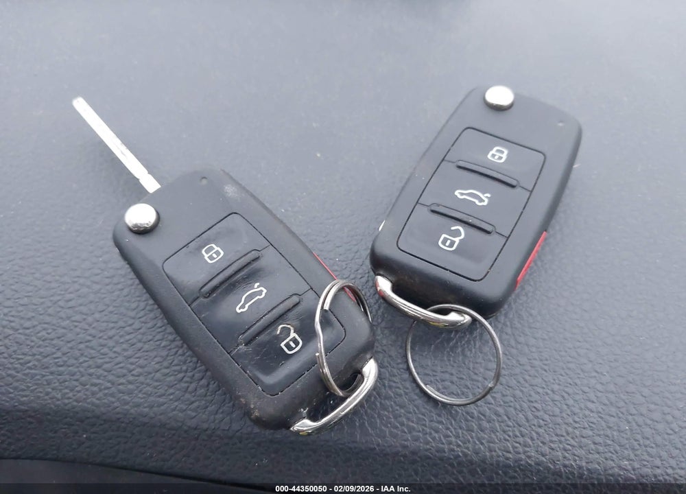2011 VOLKSWAGEN JETTA 2.5L SE VIN: 3VWDX7AJ5BM354705