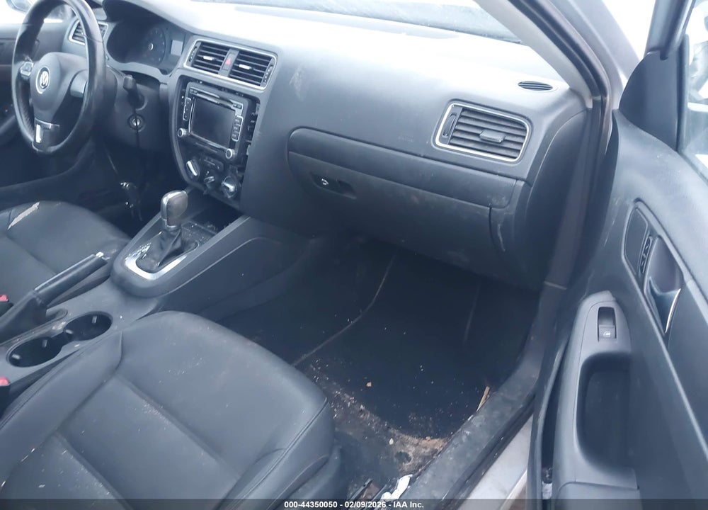 2011 VOLKSWAGEN JETTA 2.5L SE VIN: 3VWDX7AJ5BM354705
