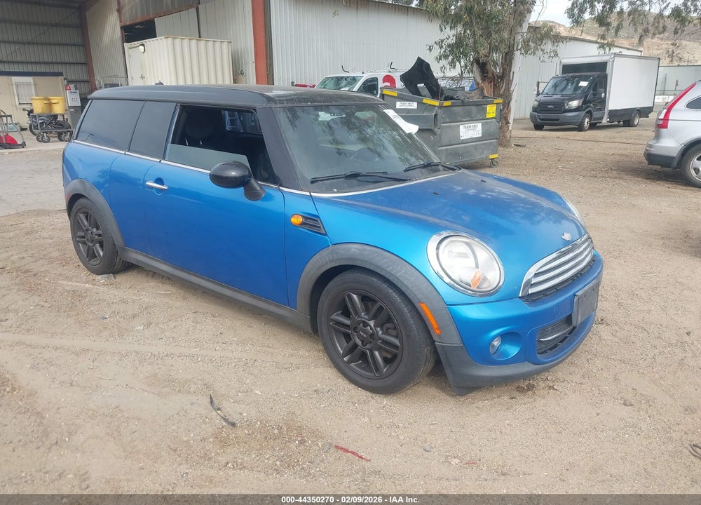 2011 MINI COOPER CLUBMAN VIN: WMWZF3C55BT188639