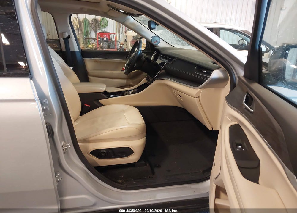 2021 JEEP GRAND CHEROKEE L LIMITED 4X4 VIN: 1C4RJKBG6M8144170
