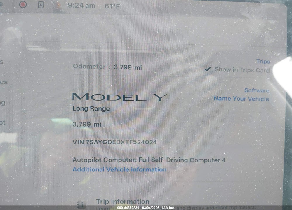 2026 TESLA MODEL Y PREMIUM REAR-WHEEL DRIVE/STANDARD REAR-WHEEL DRIVE VIN: 7SAYGDEDXTF524024