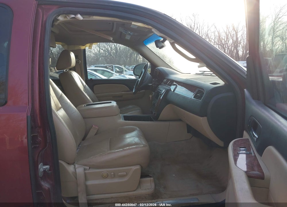 2008 CHEVROLET SUBURBAN 2500 LT VIN: 3GNGK26K18G128274