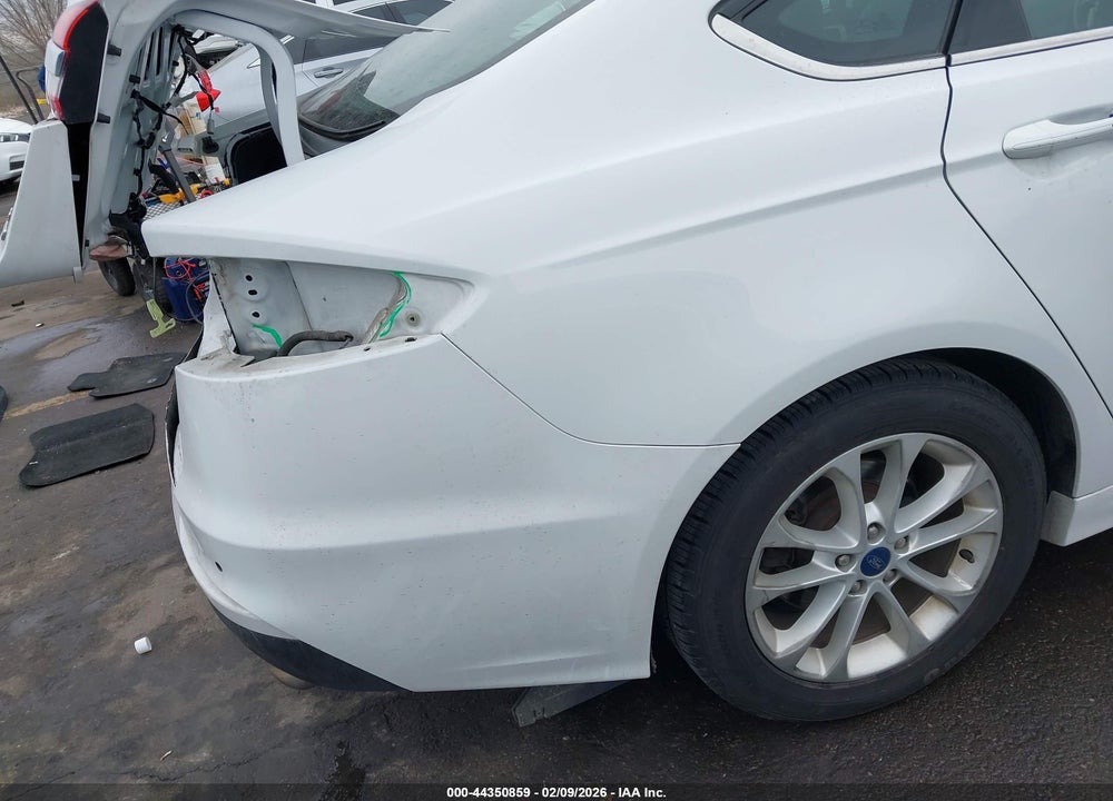 2019 FORD FUSION SE VIN: 3FA6P0HD8KR133823