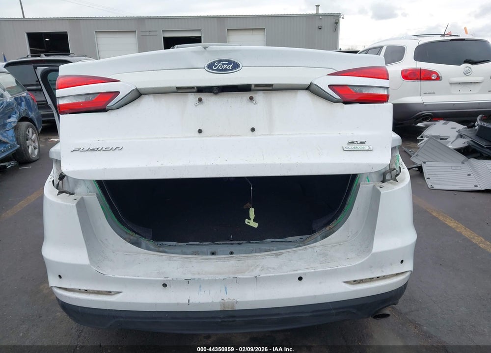 2019 FORD FUSION SE VIN: 3FA6P0HD8KR133823
