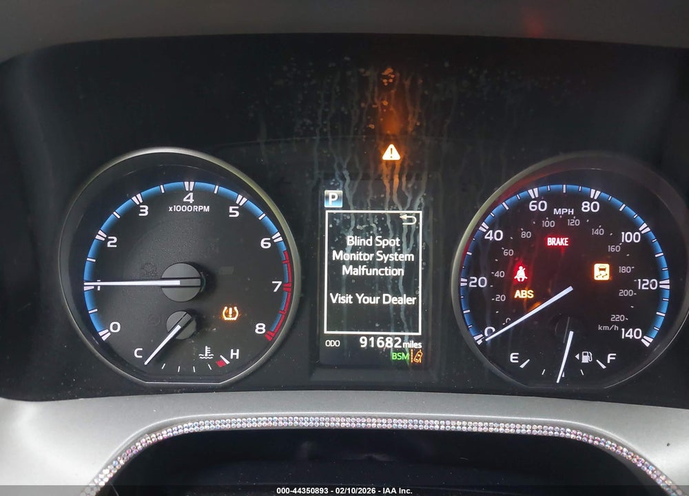 2018 TOYOTA RAV4 XLE VIN: 2T3WFREV9JW484491