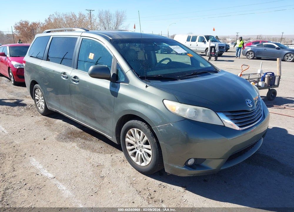 2011 TOYOTA SIENNA XLE V6 VIN: 5TDYK3DCXBS053758