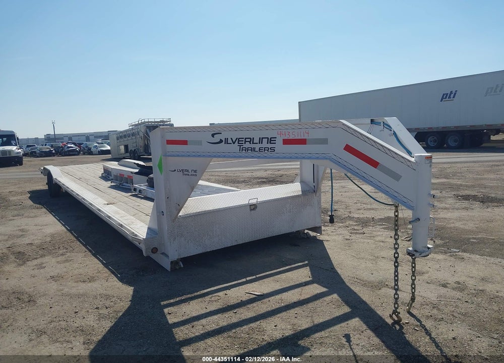 2025 EAST TEXAS 40' GOOSENECK TRAILER VIN: 58SGM402XSE045786